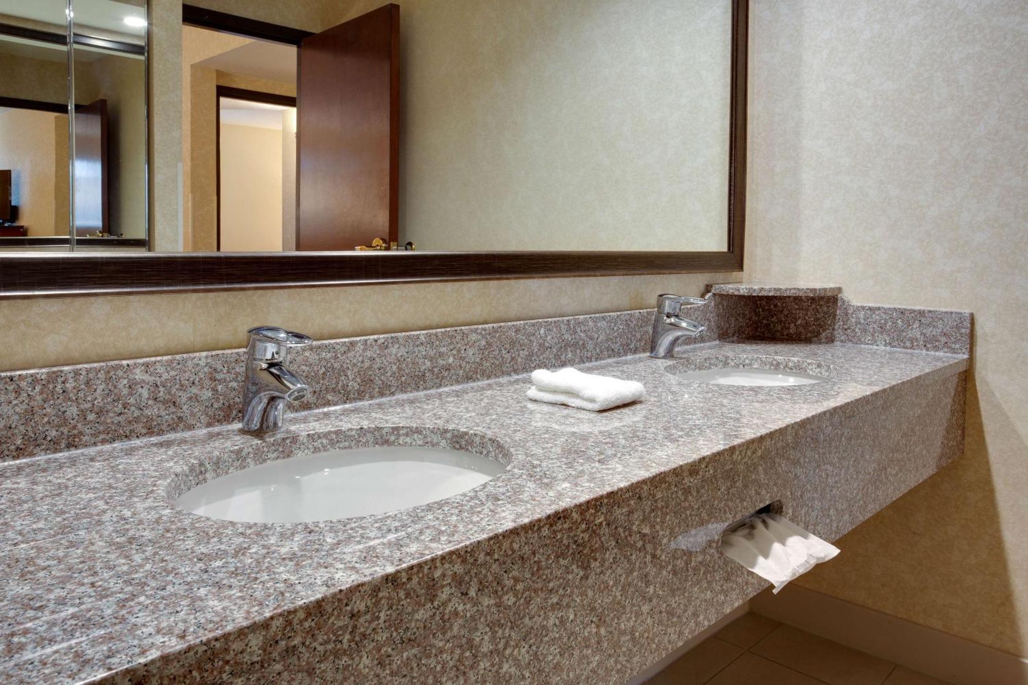 Drury Inn & Suites Terre Haute Dış mekan fotoğraf